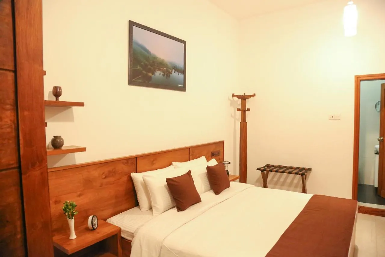Kandyan Hills By Unique Hotels 3*, Kandy