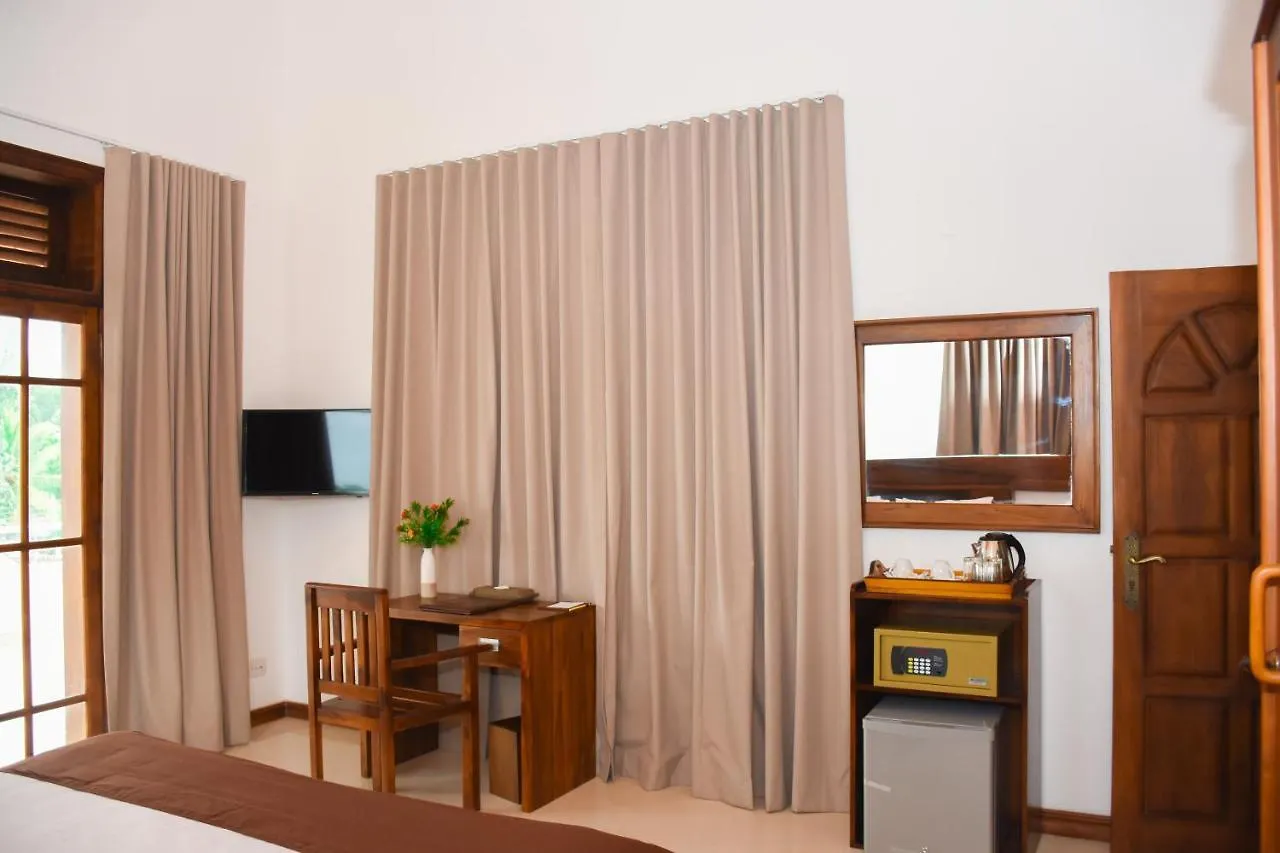 Kandyan Hills By Unique Hotels 3*, Kandy